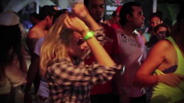 No Regular Play (live act) en Disco Club 310. 6 409649811 640