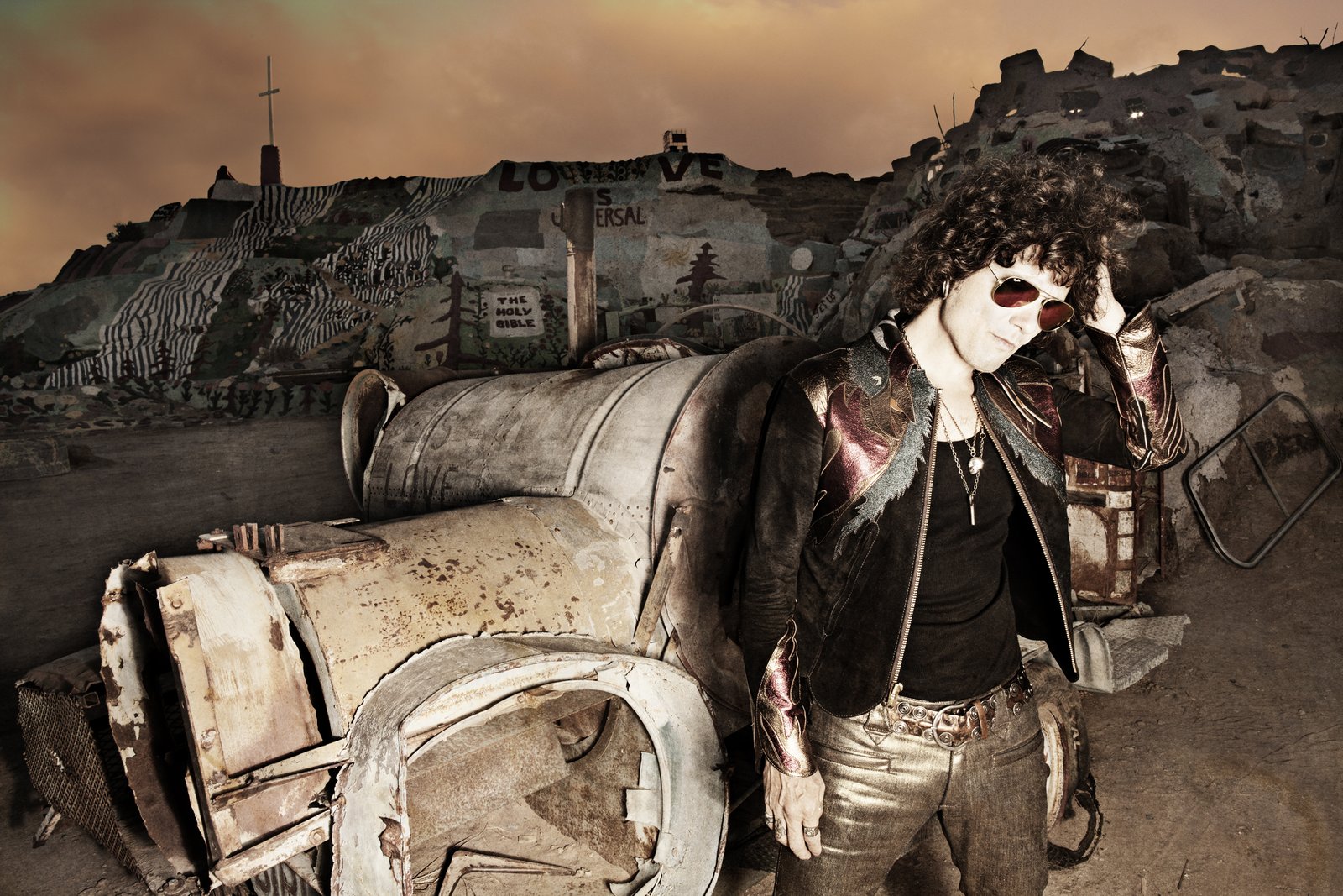 Nuevo Sencillo, Video, y Álbum de @BunburyOficial después de verlo. 7 palosanto12 ¬JOSEGIRL