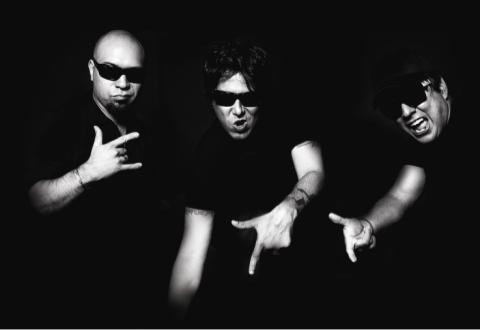 Golden Ganga y Los Rabanes en el JCS 3 15052014235934