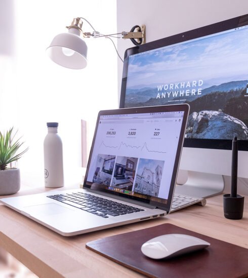 Blogging Tips for Beginners & How to Stay on The Top 4 domenico loia hGV2TfOh0ns unsplash