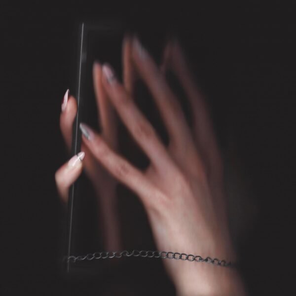 Katie Tupper vuelve con otro seductor single neo-soul: "She Said" 2 5b80fa75 d506 06c5 1eab 117b1a0d8425