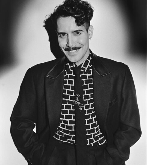 Alan Palomo anuncia su primer álbum 'World Of Hassle' y estrena single y video 3 aaa