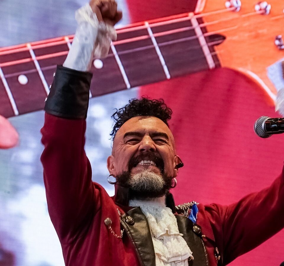 Sergio Arau regresa a la capital mexicana con su show "Tocada y Fuga" para una noche de rock y humor desmadroso 24 e7308fd4bc96e967b0d6354f723e9907